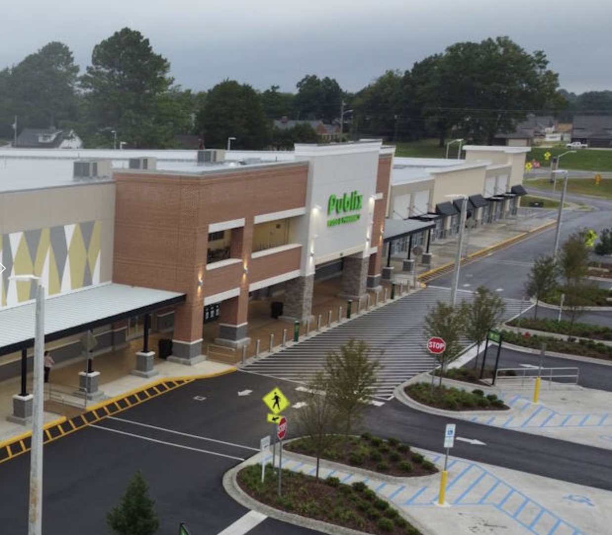 New Publix shopping center at Race Track